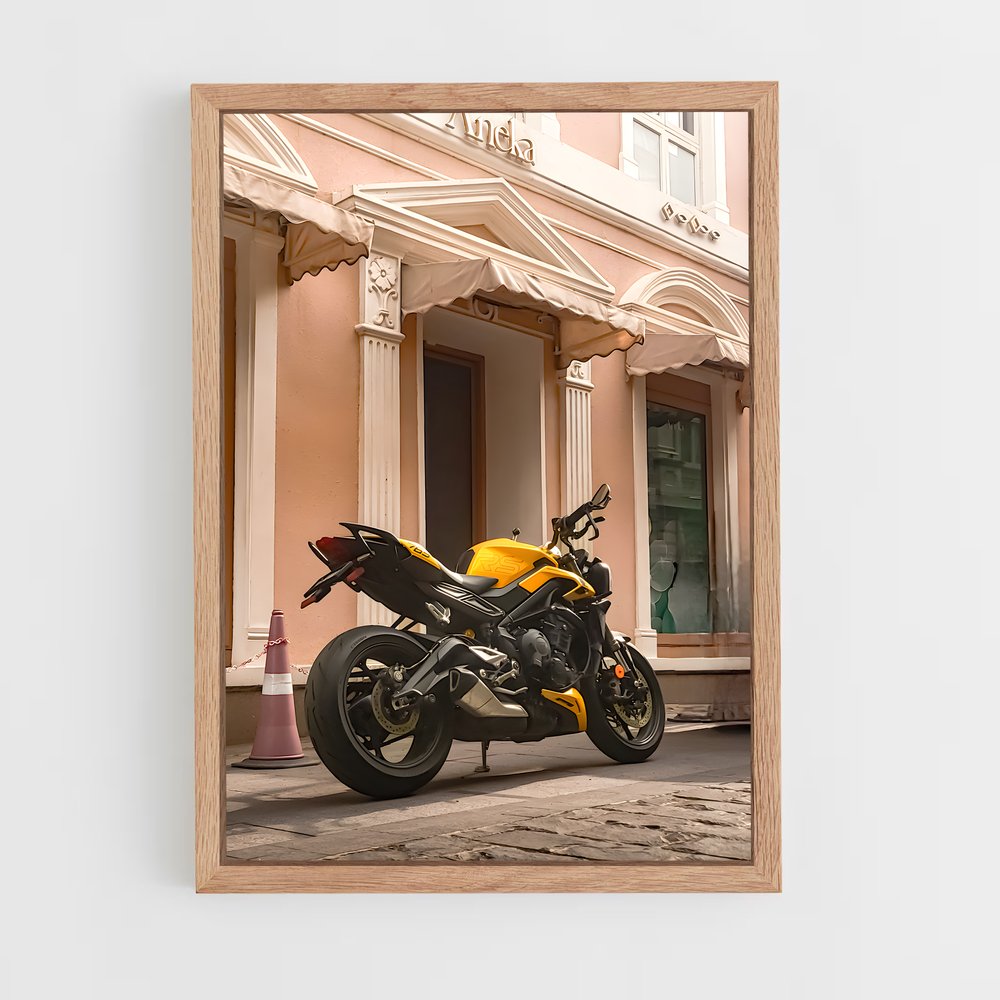 Poster Moto Jaune Sur Rue – affiche Triumph (vue 4)